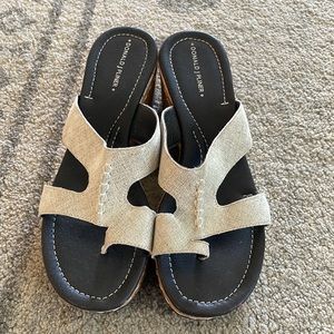 Donald J. Pliner Shelee Slide Metallic Cream Cork Wedge Toe Loop Size 10M EUC